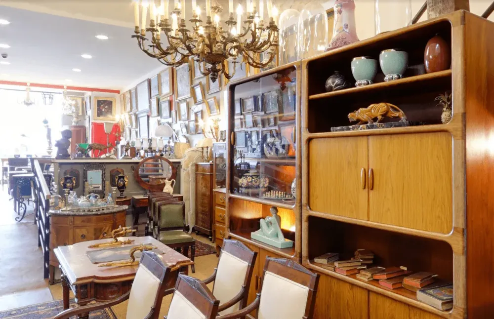 boutique d'antiquités Charpentier