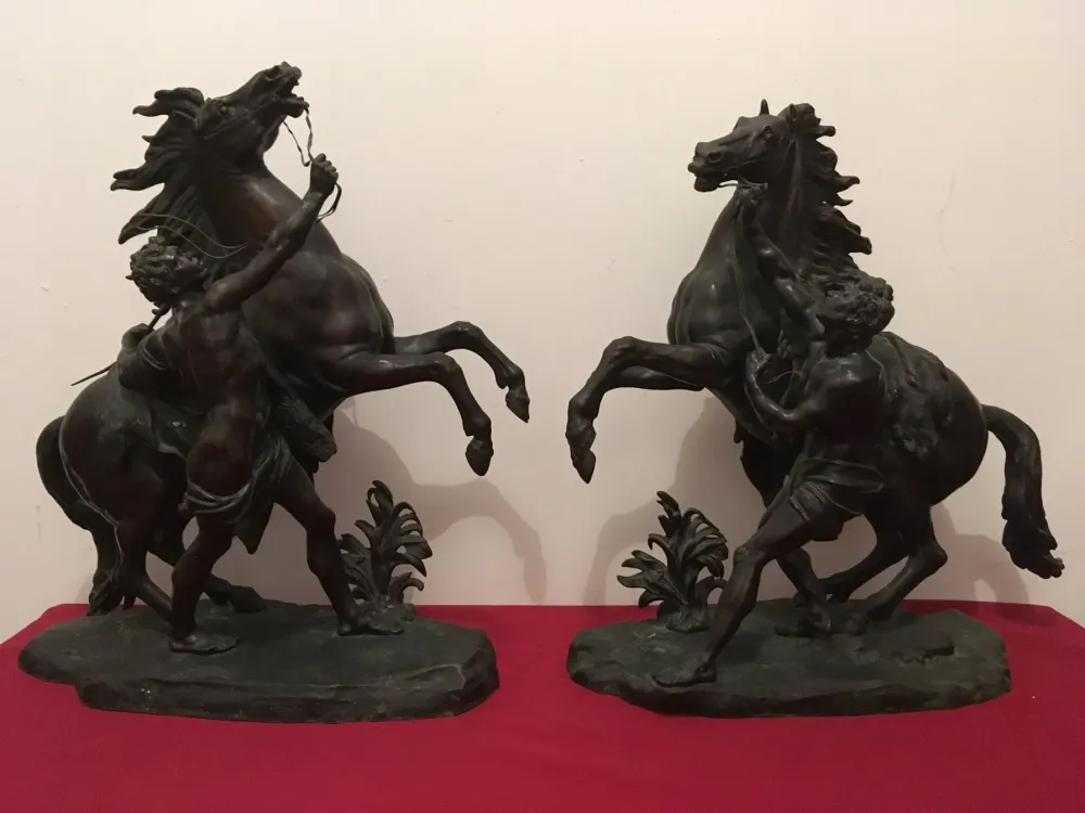 statues de chevaux